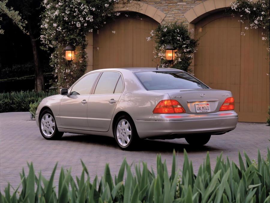  Lexus LS430 2000 года  (фото 14 из 16)